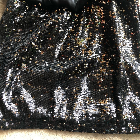 🚨All 3 for 1 🚨Dresses White & Black Dresses - Picture 8 of 8